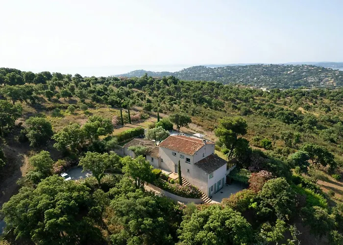 Bastide With Panoramic Views Of Saint-tropez Hébergement de vacances