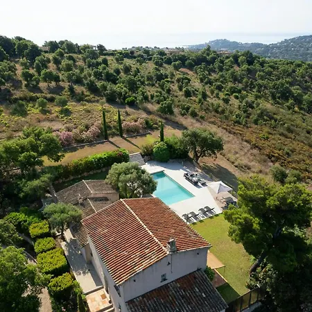 Дом отдыха Bastide With Panoramic Views Of Saint-tropez *