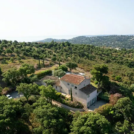 Bastide With Panoramic Views Of Saint-tropez 펜션